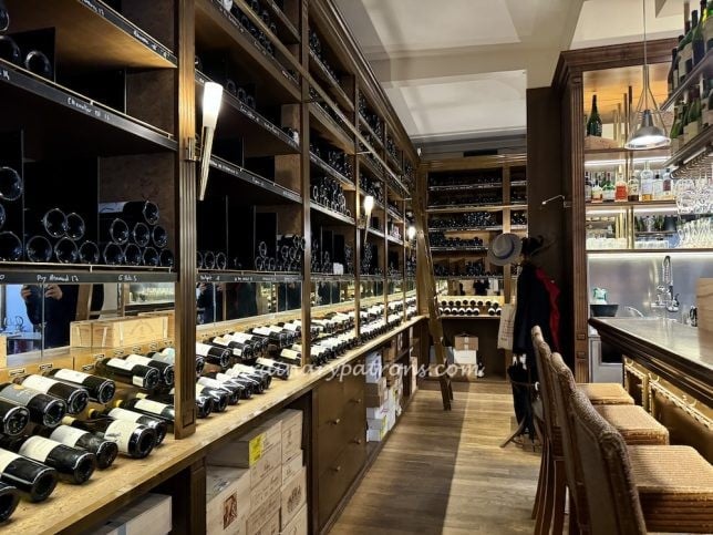 La Table des Caves Paris
(Le Comptoir des Caves Legrand)
Galerie Vivienne