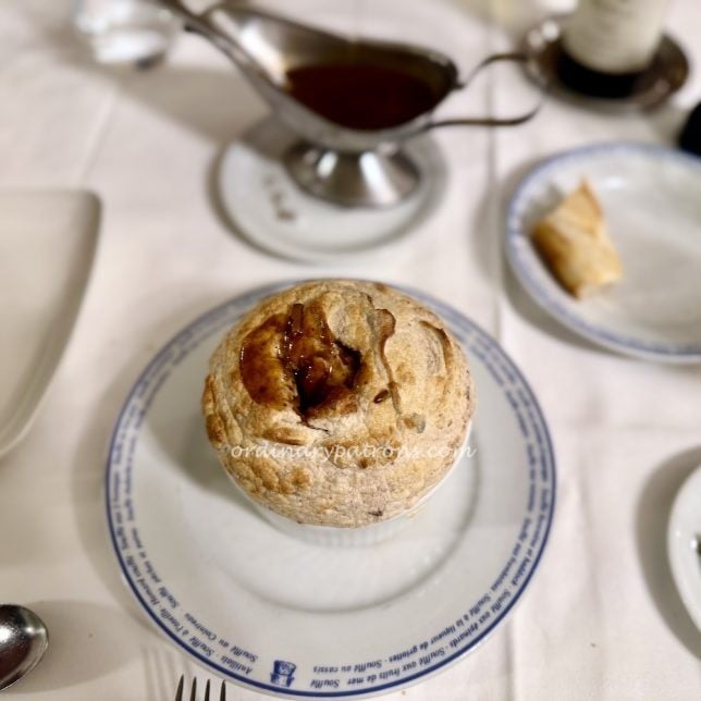 Le Soufflé Paris beef bourguignon soufflé (22€) 