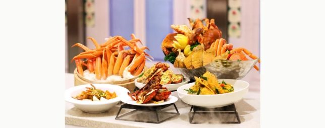 Carousel restaurant Lobster and Crab Extravaganza