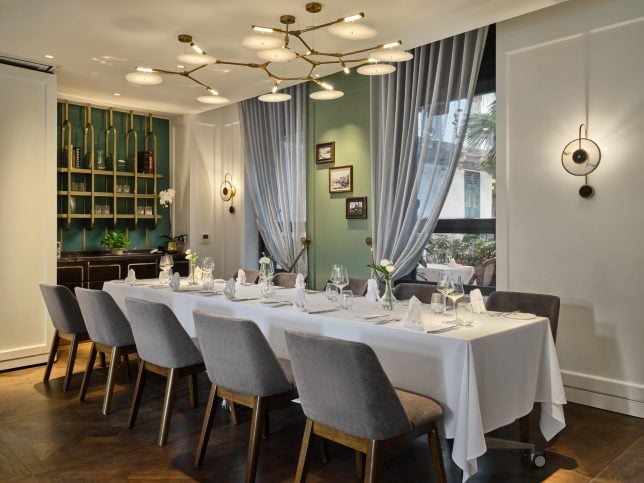 New Flutes Restaurant - Private Room The Courtroom