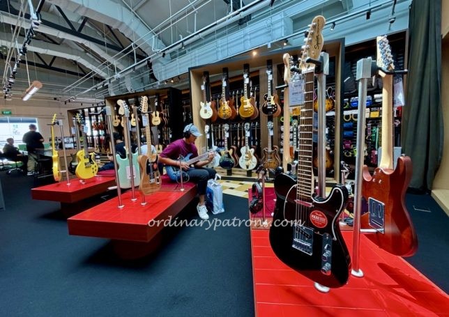 Swee Lee Clarke Quay Guitar