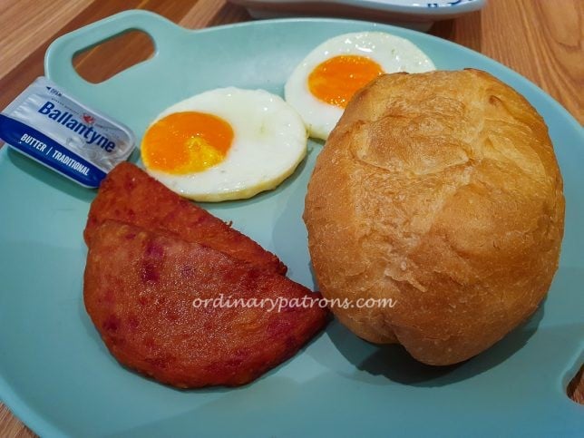 Xin Wang Hong Kong Cafe Breakfast