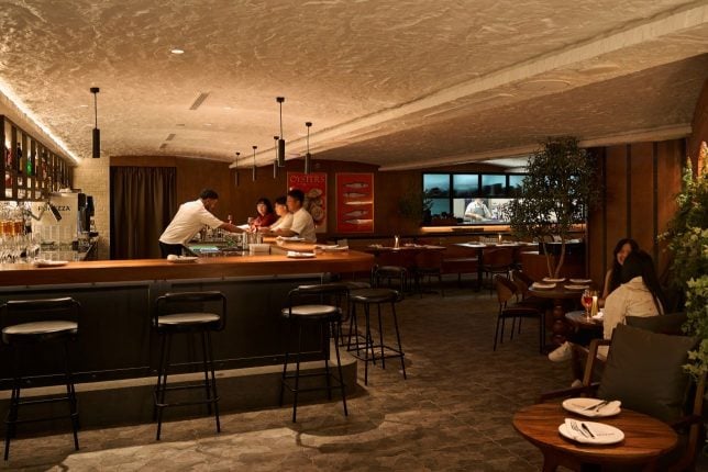 MoVida Singapore Spanish Restaurant in Raffles City