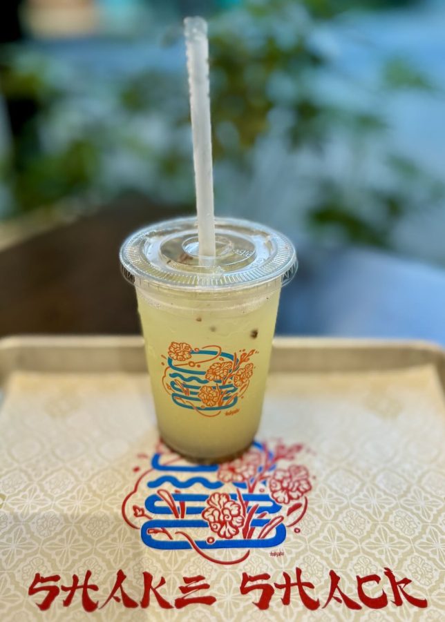 Shake Shack KEK buah long long drink