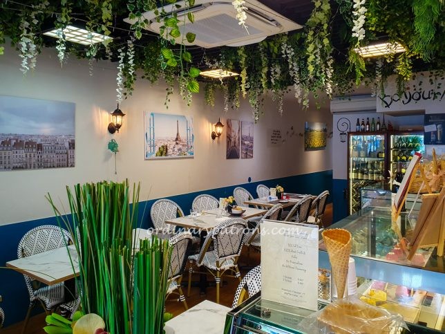 Le Petit Paris at Swan Lake Avenue