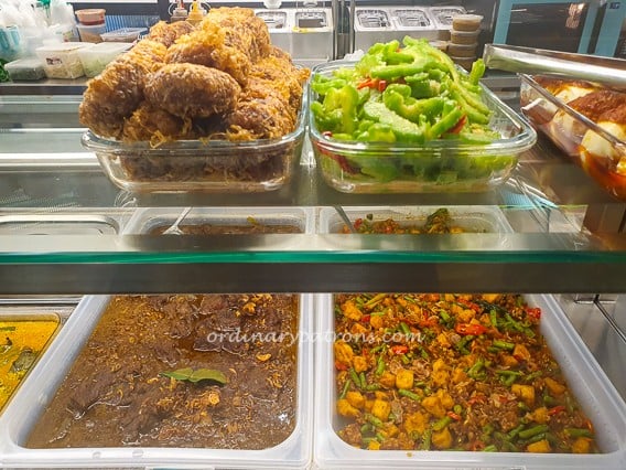 Campur Nasi Padang  at WGS