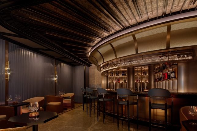 The Black Pearl - Bar