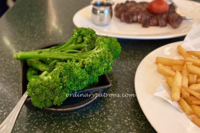 A Minimalist Lunch in Singapore