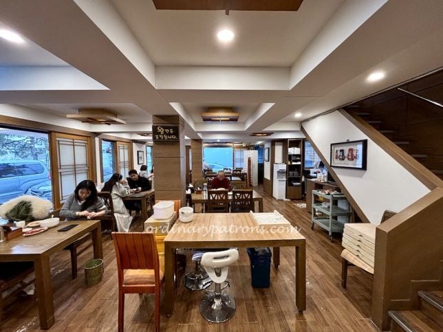 Hwangsaengga Kalguksu Seoul restaurant review