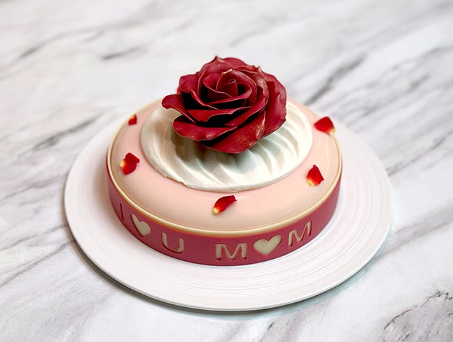 Java + - Raspberry Vanilla Rose Cake for Mother's Day