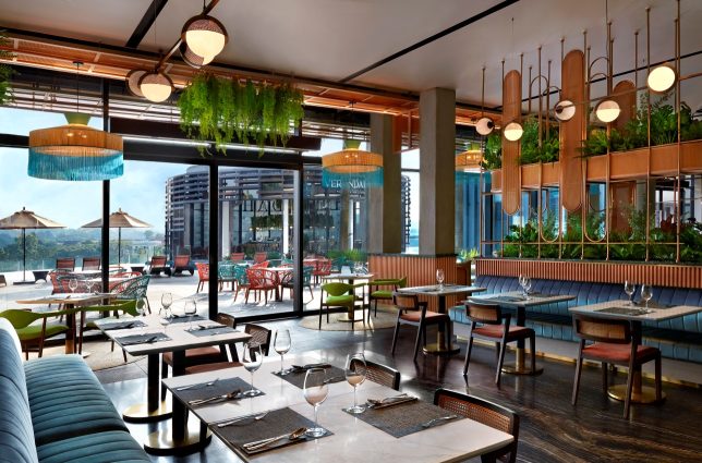 Momentus Hotel Alexandra - Verandah Rooftop Rotisserie