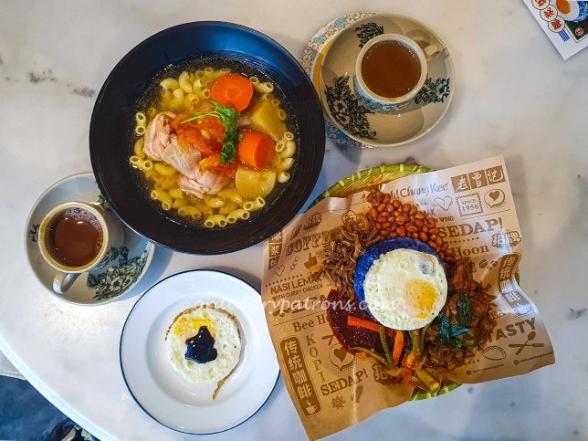 Meal at Old Chang Kee Coffee House in Tanjong Pagar