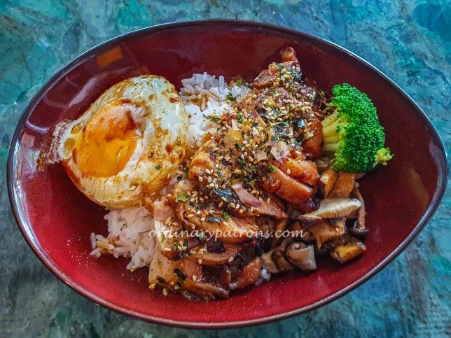 Tori Chicken Rice Bowl at Cl9ud Cafe