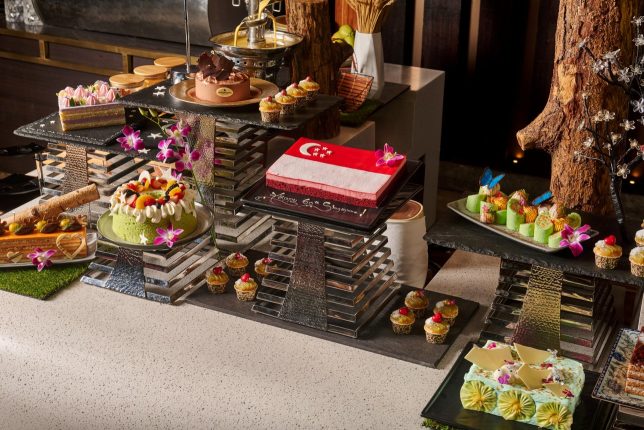 InterContinental Singapore - LUCE - 60 Types of Cake Buffet