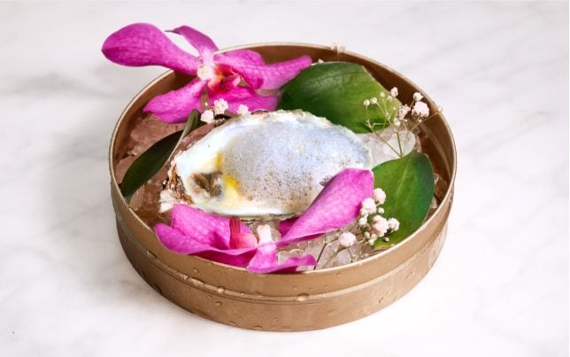 Huitre - Oyster with floral tea jelly, lemongrass and vin jaune