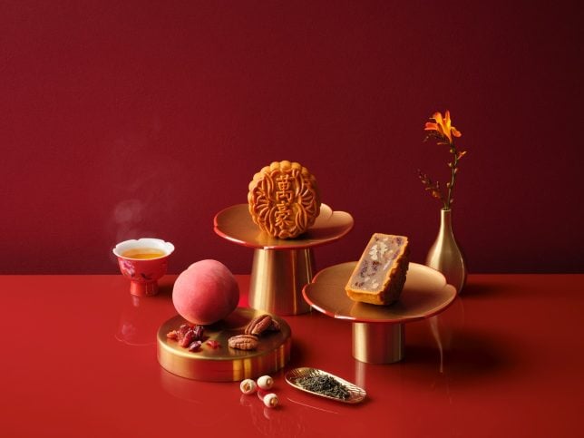 Singapore Marriott Tang Plaza Hotel Peach Jasmine Tea with Cranberries and Pecan Nuts Mooncake