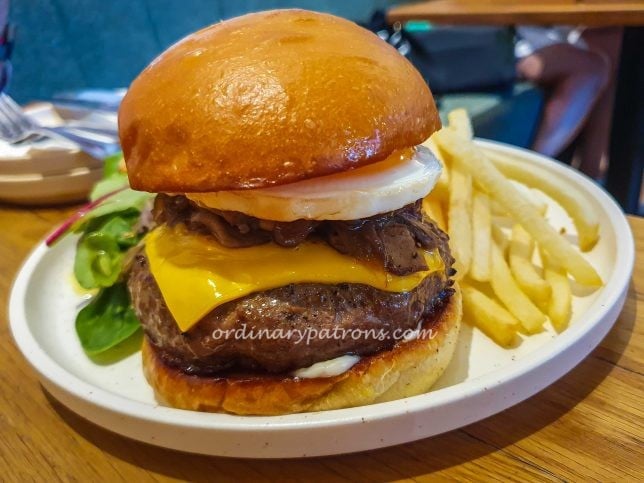 B Supreme+ Burger at BB Recreation Club Cafe