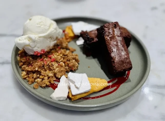 Dough Cafe CHIJMES Coffee and Brownie