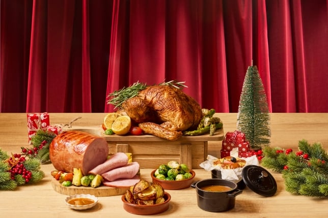 Christmas Takeaways Singapore 2025: Where to Order Festive Meals and Hampers