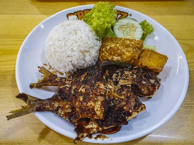 D’PENYETZ Fish Set
