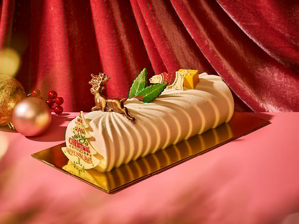 Tropic Noel Log Cake