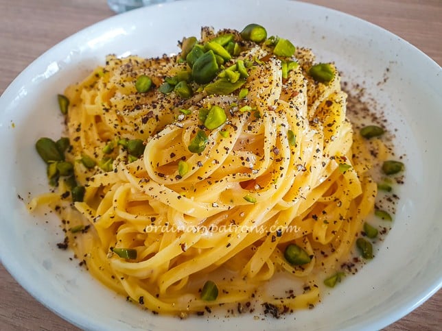 Cacio e Pepe ay Noci