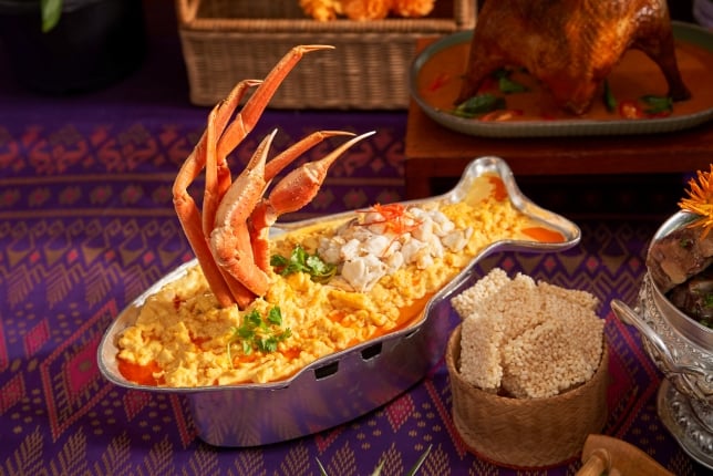 Peppermint - Pu Phad Phong Kari (Stir-Fried Mud Crab with Curry Paste & Rice Cracker)