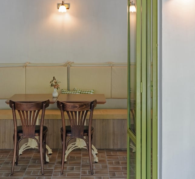 Park Side cafe interior