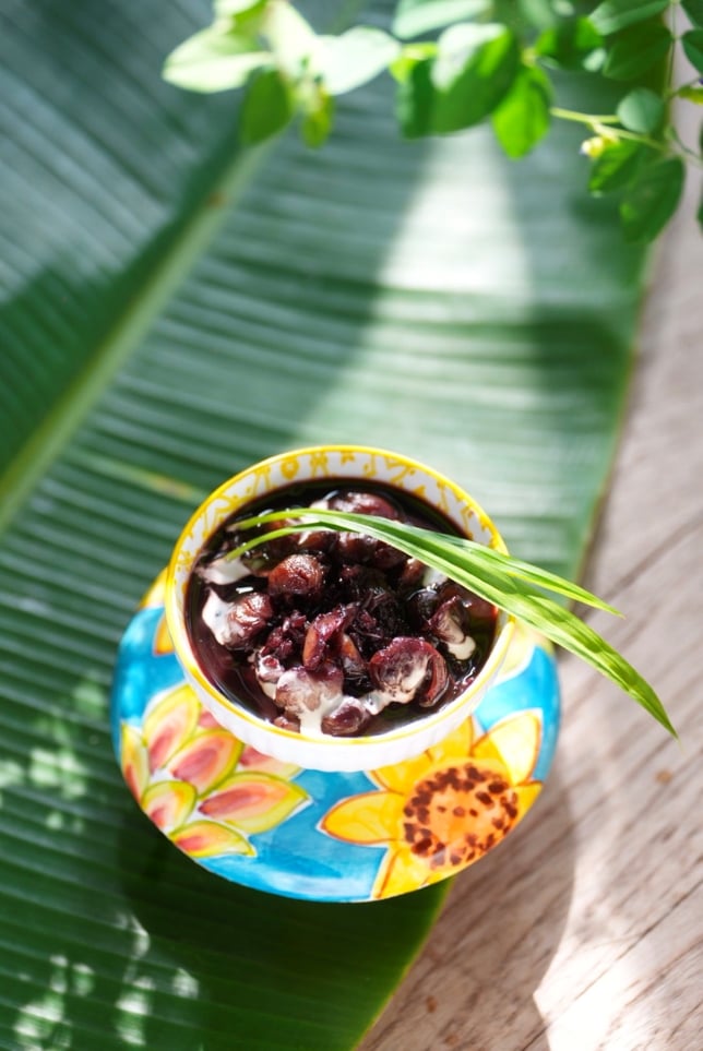 Nonyanita Café - Pulot Hitam with Dried Longans 