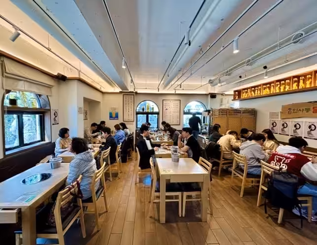 Suin Insadong Dakhanmari Chicken Soup Restaurant in Seoul
