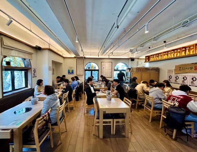 Suin Insadong Dakhanmari Chicken Soup Restaurant in Seoul