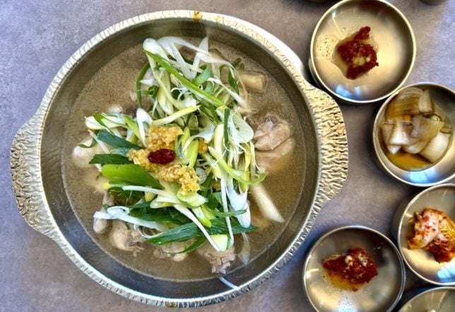 Suin Insadong Dakhanmari : Whole Chicken Soup Restaurant in Seoul