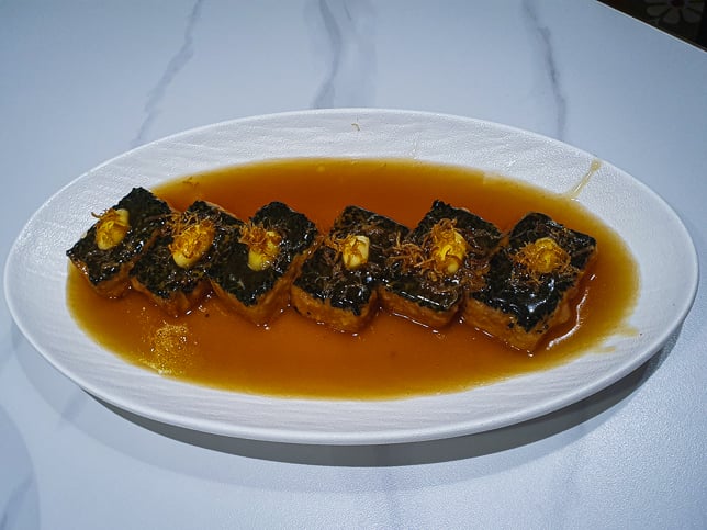  Housemade Spinach Beancurd with Gingko in Superior Conpoy Sauce 