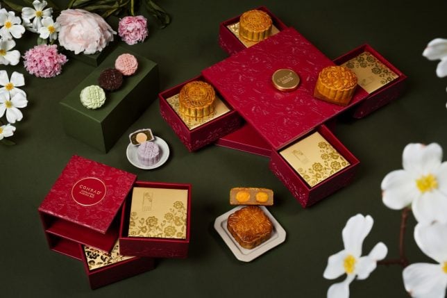 Conrad Singapore Marina Bay - Golden Peony 2026 Mid-Autumn Collection