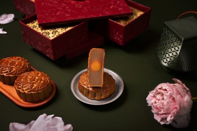 Conrad Singapore Marina Bay - Traditional Baked Mooncakes