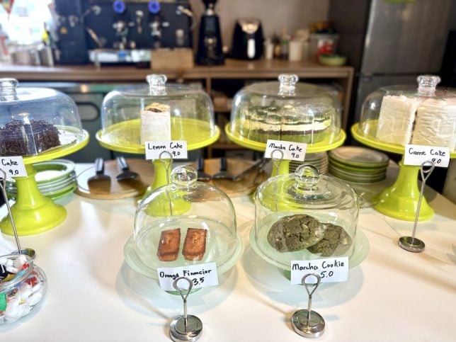DDD Cafe Seoul Seongsu cakes