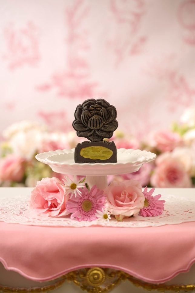 LLV MAF26 Cantonese Chocolate Lotus with Pistachio Crunch Mooncake