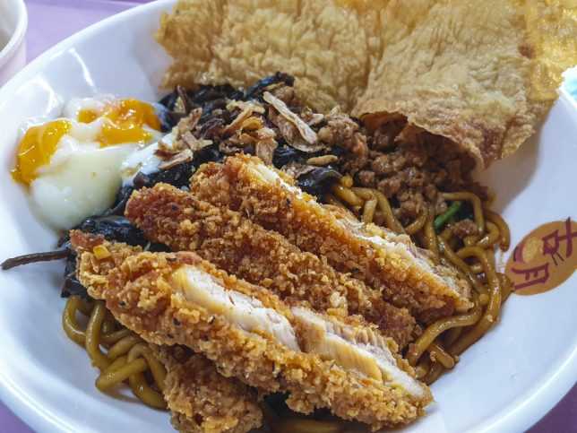 The Specialty Jumbo Noodles of The Noodle Memories at Hong Lim