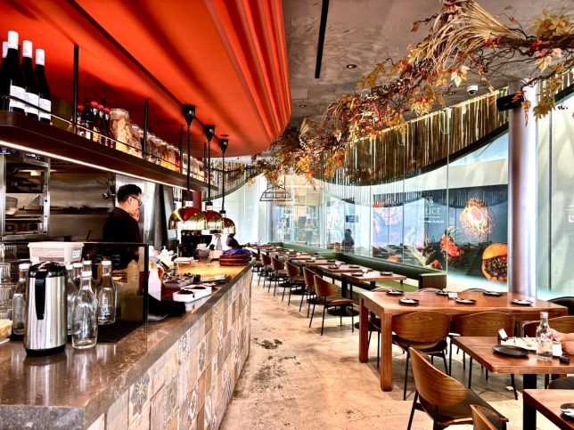 Alice Boulangerie & Restaurant Raffles City