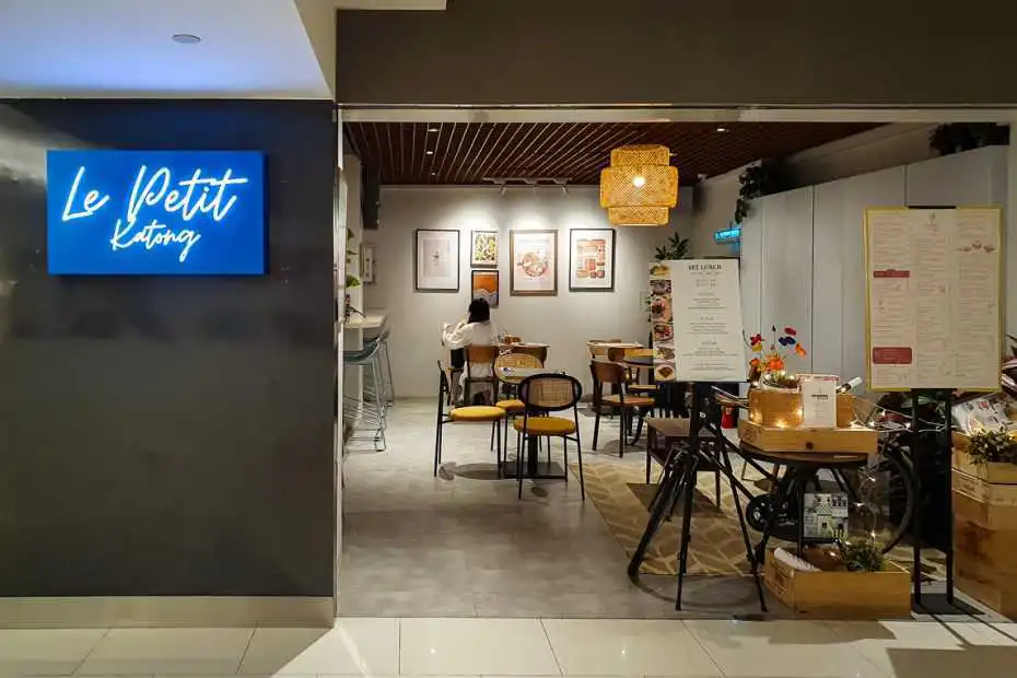 Le Petit Katong V-