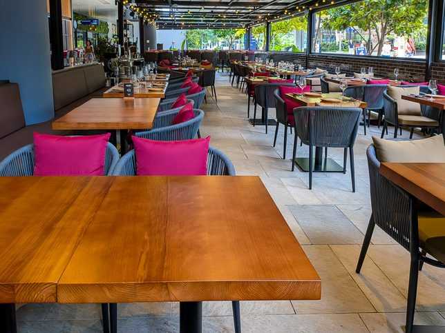 Pura Brasa PLQ outdoor dining area